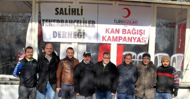 Salihli’de sarı lacivert bağış