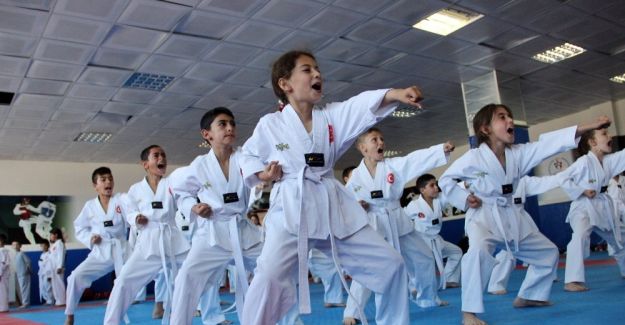 (Özel haber) Taekwondo ile büyüyüp geleceklerine yön veriyorlar