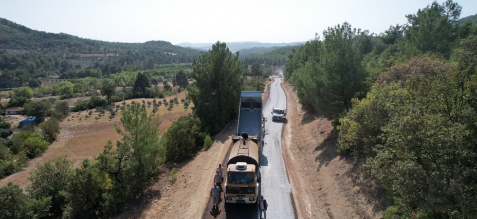 Akhisar’da 111 kilometre asfalt çalışması