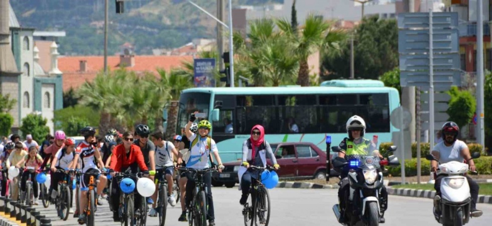 Yüzüncü yılda Yunusemre’de yüz kilometrelik bisiklet turu