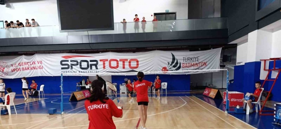 Yunusemreli badmintoncular Youth Open 2024’te Manisa’nın gururu oldu