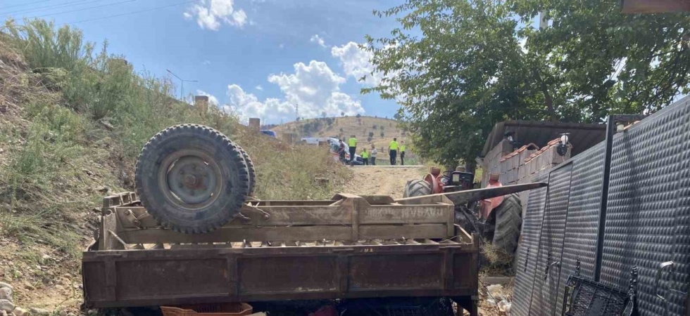 İşçileri taşıyan traktör devrildi: 11 yaralı