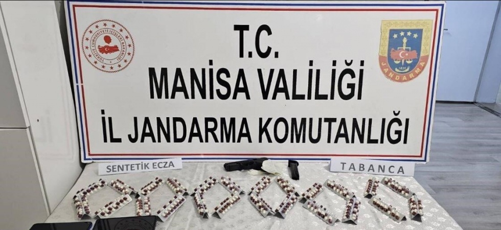 Jandarma uyuşturucu tacirlerine göz açtırmıyor