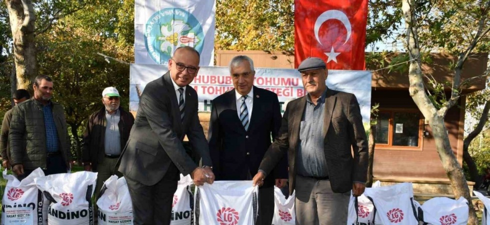 Manisa Büyükşehir’in tohum desteği devam ediyor