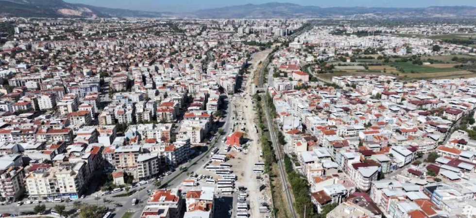 Manisa’nın trafiğine nefes aldıracak yolda çalışmalar sürüyor