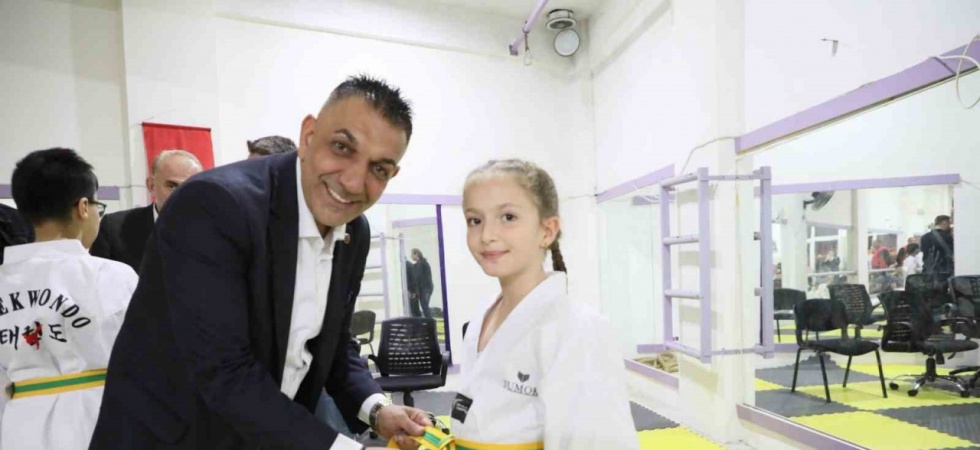 Şehzadeler Belediyesinde taekwondo kuşak sınavı heyecanı