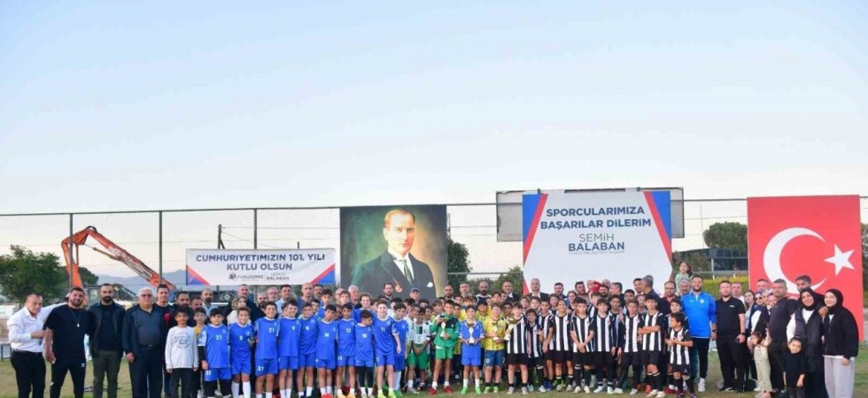 Yunusemre’de 29 Ekim Futbol Turnuvası tamamlandı