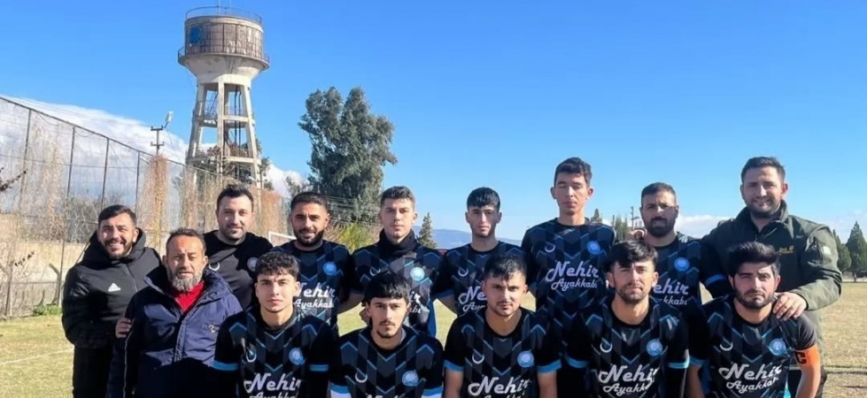 İmam Hatipliler Gençlikspor devreye namağlup lider girdi