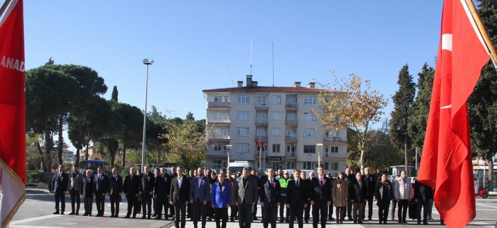 Kula’da 24 Kasım Öğretmenler Günü kutlandı