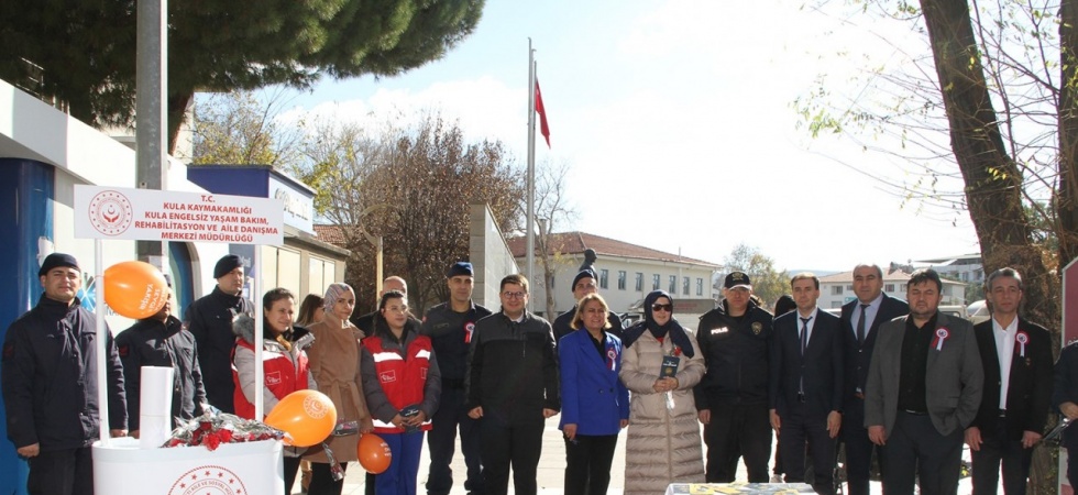 Kula’da Kadına Yönelik Şiddetle Mücadele Günü etkinliği düzenlendi