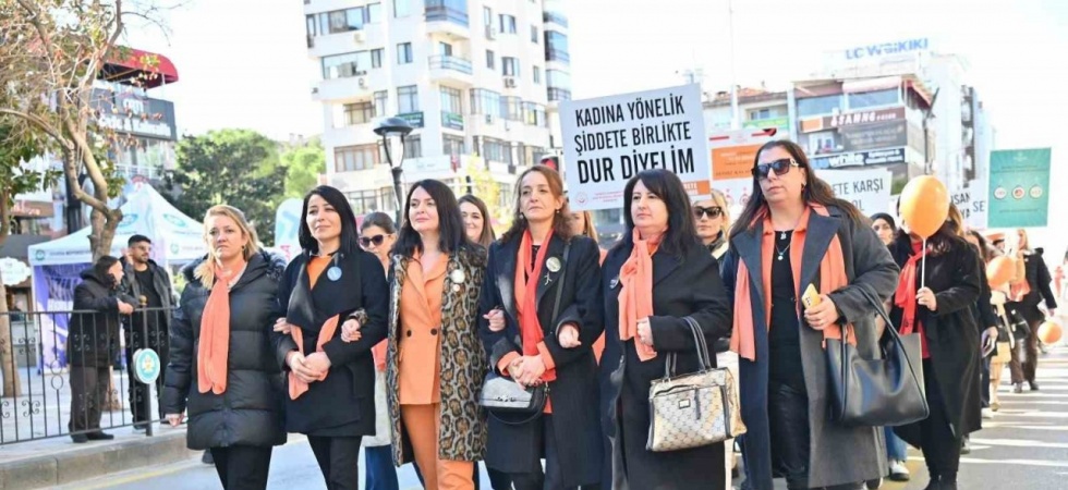 Manisa’da kadına yönelik şiddete birlikte ’Dur’ dediler