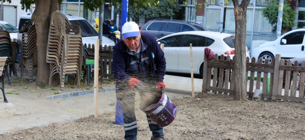 Muradiye parkları yeşillendiriliyor