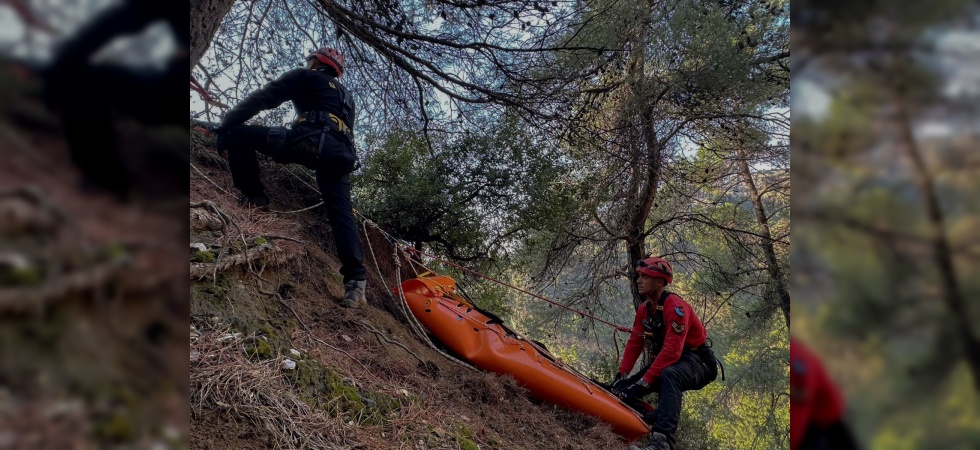 Kayıp olarak aranan adamın cesedi uçurumda bulundu