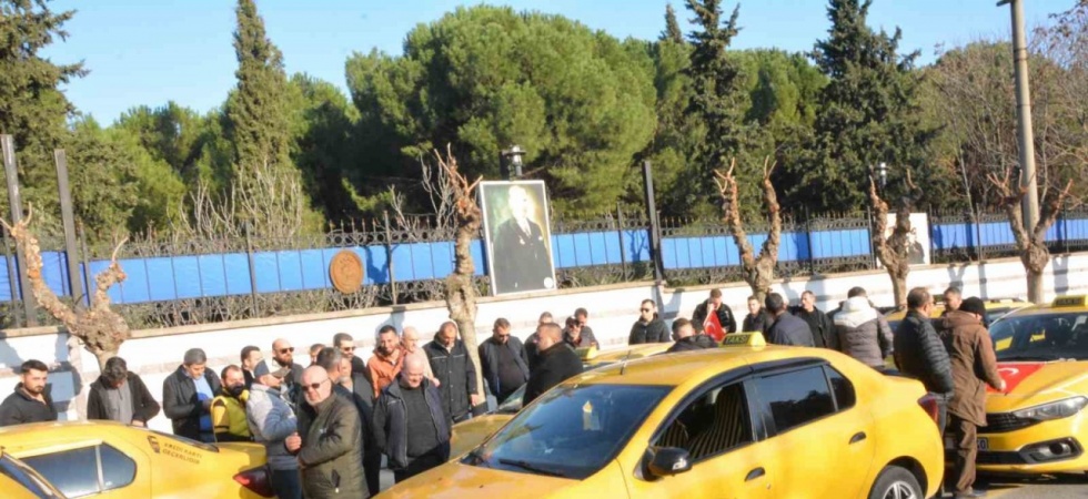 Saldırıya uğrayan taksi esnafını duygulandıran destek