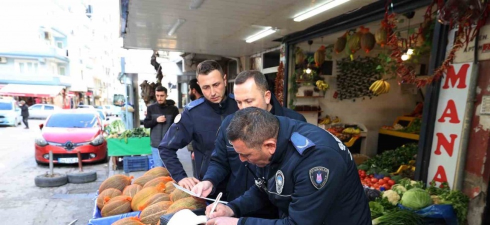 Şehzadeler’de kaldırım işgallerine karşı sıkı denetim