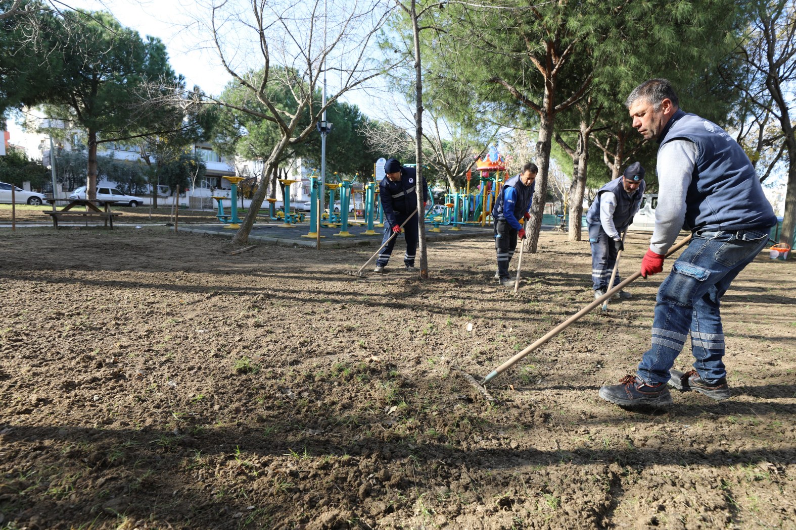 YUNUSEMRE’DEN 75 YIL’A YEŞİL DOKUNUŞ