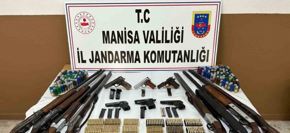 Jandarmadan silah tacirlerine operasyon