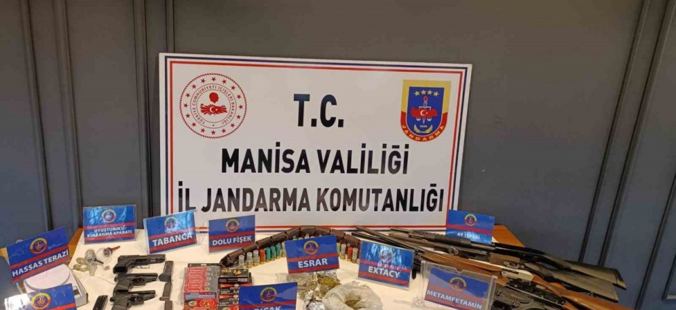 Manisa’da jandarmadan 7 mahallede dev operasyon