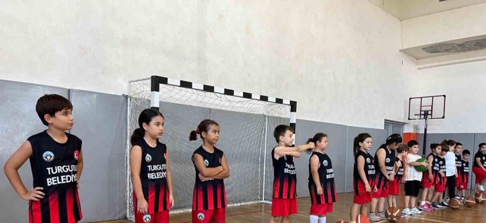 Turgutlu Belediyesi basketbol kurs kayıtları devam ediyor