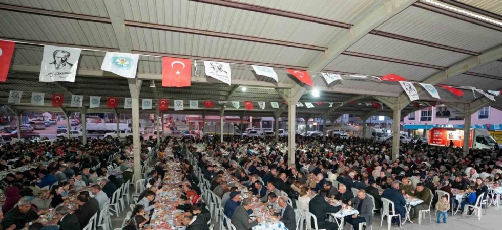 Gölmarmara’da 2 bin kişilik iftar sofrası