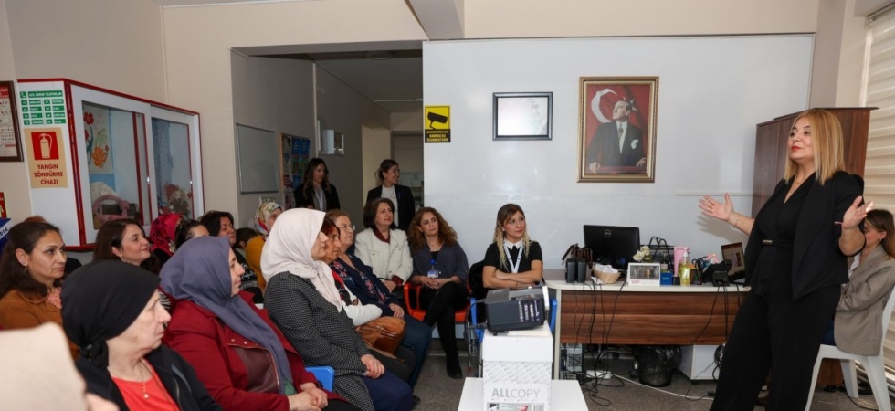 Yunusemre’den aile içi iletişim semineri