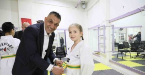 Şehzadeler Belediyesinde taekwondo kuşak sınavı heyecanı