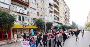 Manisa’da çocuklar hakları için yürüdü