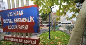 Yunusemre ile Muradiye’de parklar yeşillendi