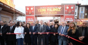 Yunusemre’de Yeni Yıl Çarşısı açıldı