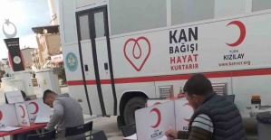 Kızılay dondurucu soğuğa rağmen kan bağış kampanyasına ara vermedi