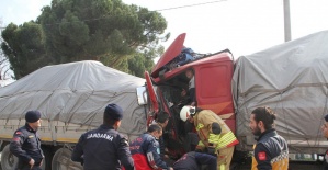 Manisa’da iki tır çarpıştı: 1 yaralı