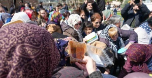 Manisa’da Nevruz ateşi yakıldı, Mesir Festivali başladı