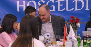 Vali Özkan çocuklarla iftarda buluştu