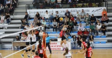 Turgutlu Belediyespor Voleybol Takımı doludizgin ilerliyor