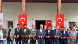 Kırkağaç Karaosmanzade Camii yeniden ibadete açıldı