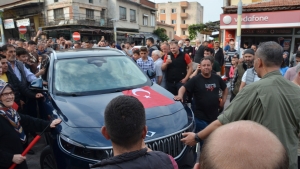 Bakan Kasapoğlu’ndan Togg’la Manisa’da ilçe turu